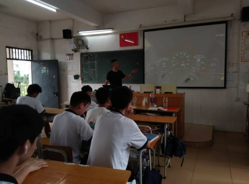 青少年学生篮球训练营发言稿_0